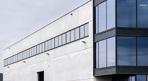 Bedrijfsgebouw 11