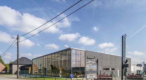 Toonzalen, winkels & garages 07