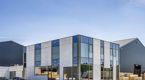 Bedrijfsgebouw 25