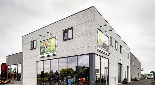 Bedrijfsgebouw 27