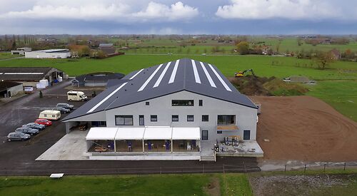 Paardenstallen & Rijhallen 01