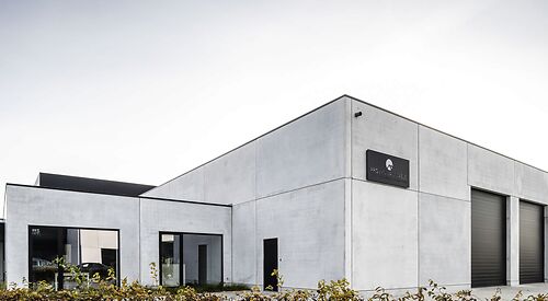 Bedrijfsgebouw 30