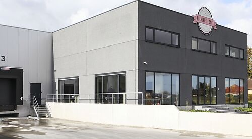 Bedrijfsgebouw 35