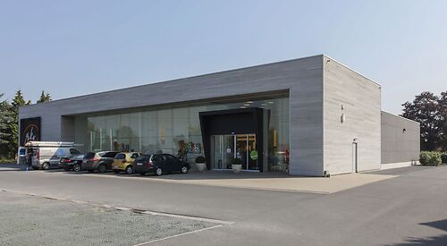 Toonzalen, Winkels & Garages 27